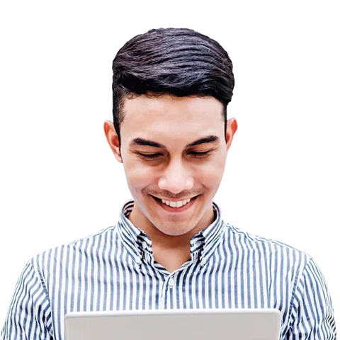 Hombre confiado por hacer sus compras en una página web que tiene un Certificado SSL